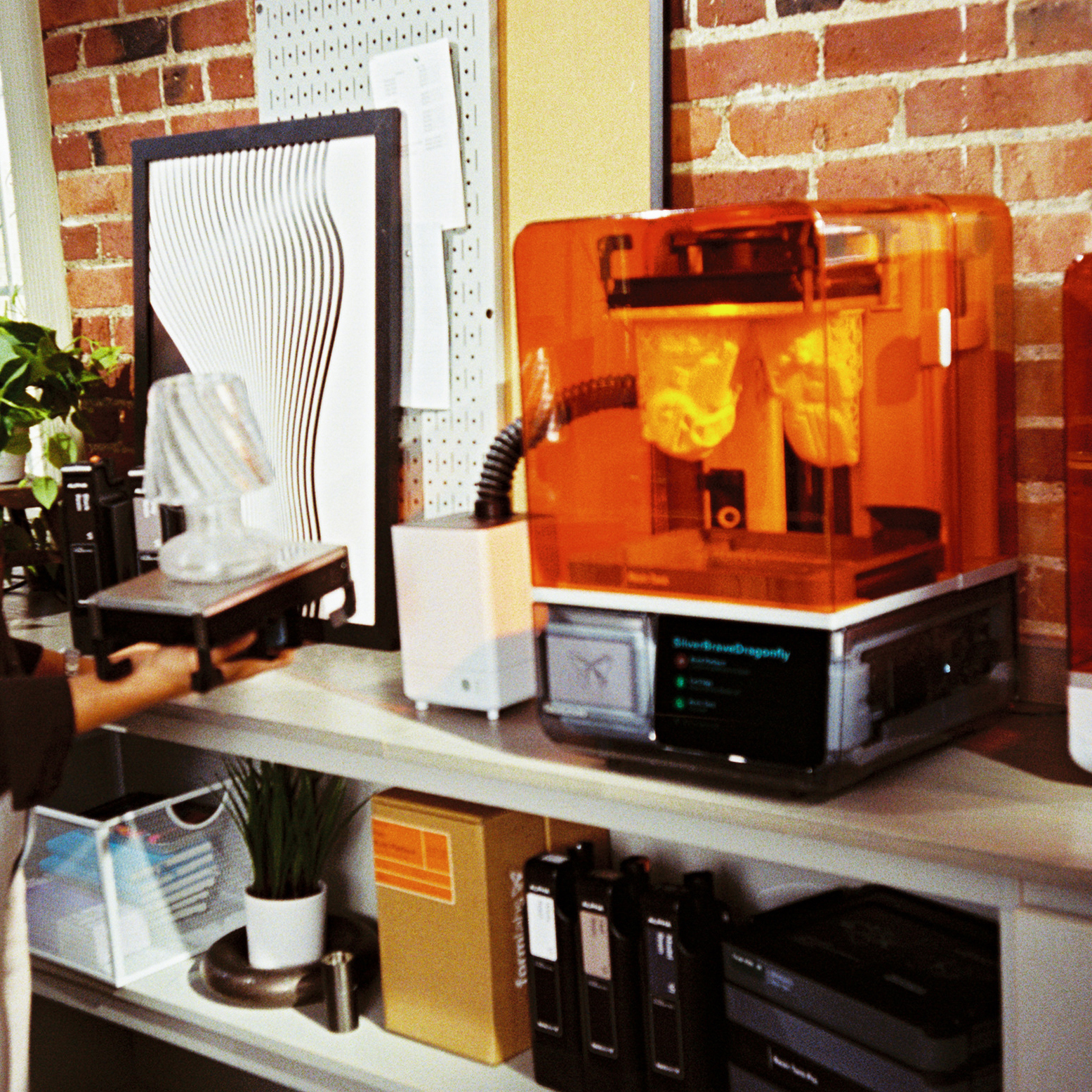 VOC Extractor u upotrebi uz Formlabs štampač — zvanična fotografija proizvoda