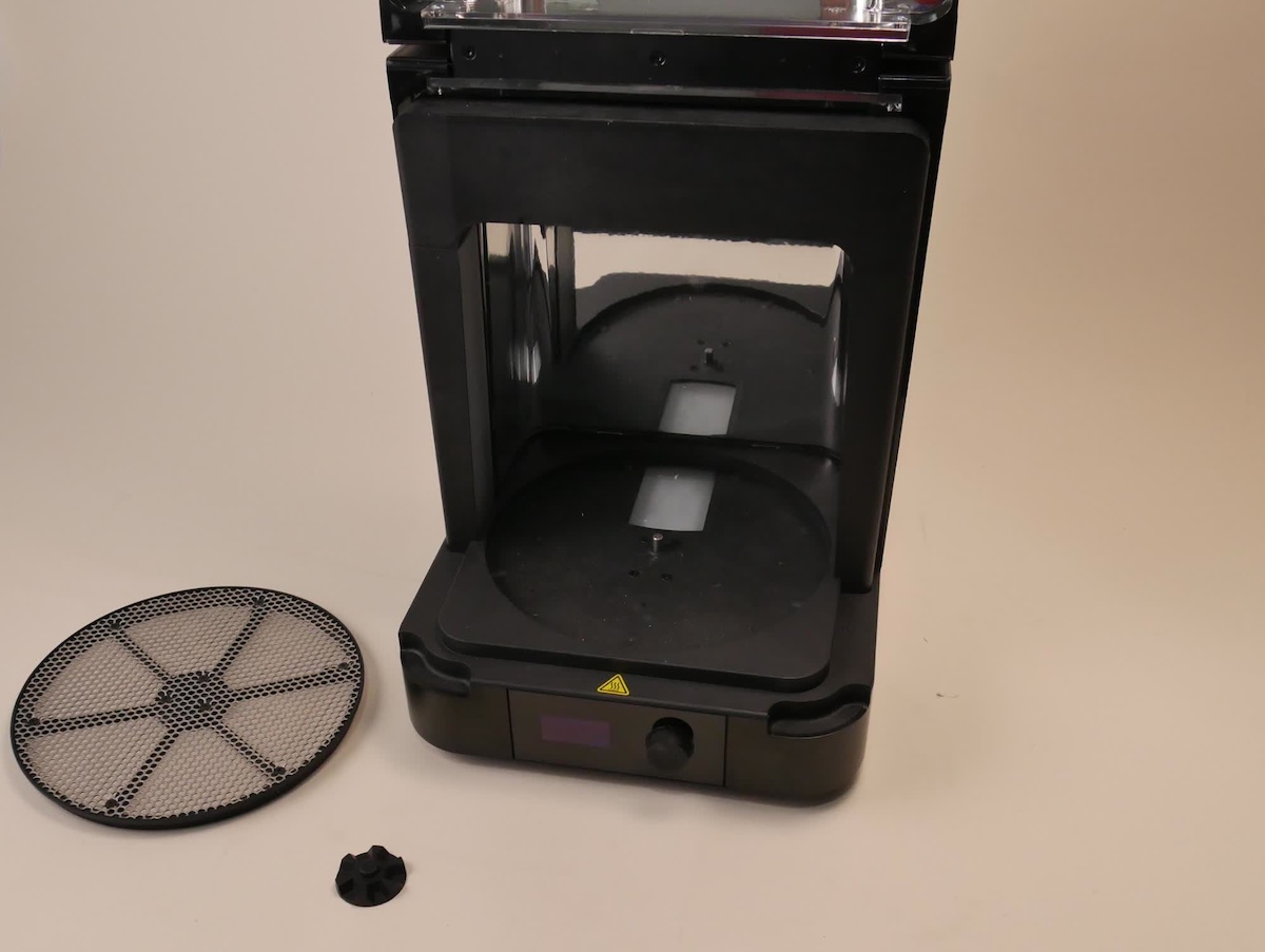 Replacing the Form Cure (1st Generation) turntable motor | Formlabs