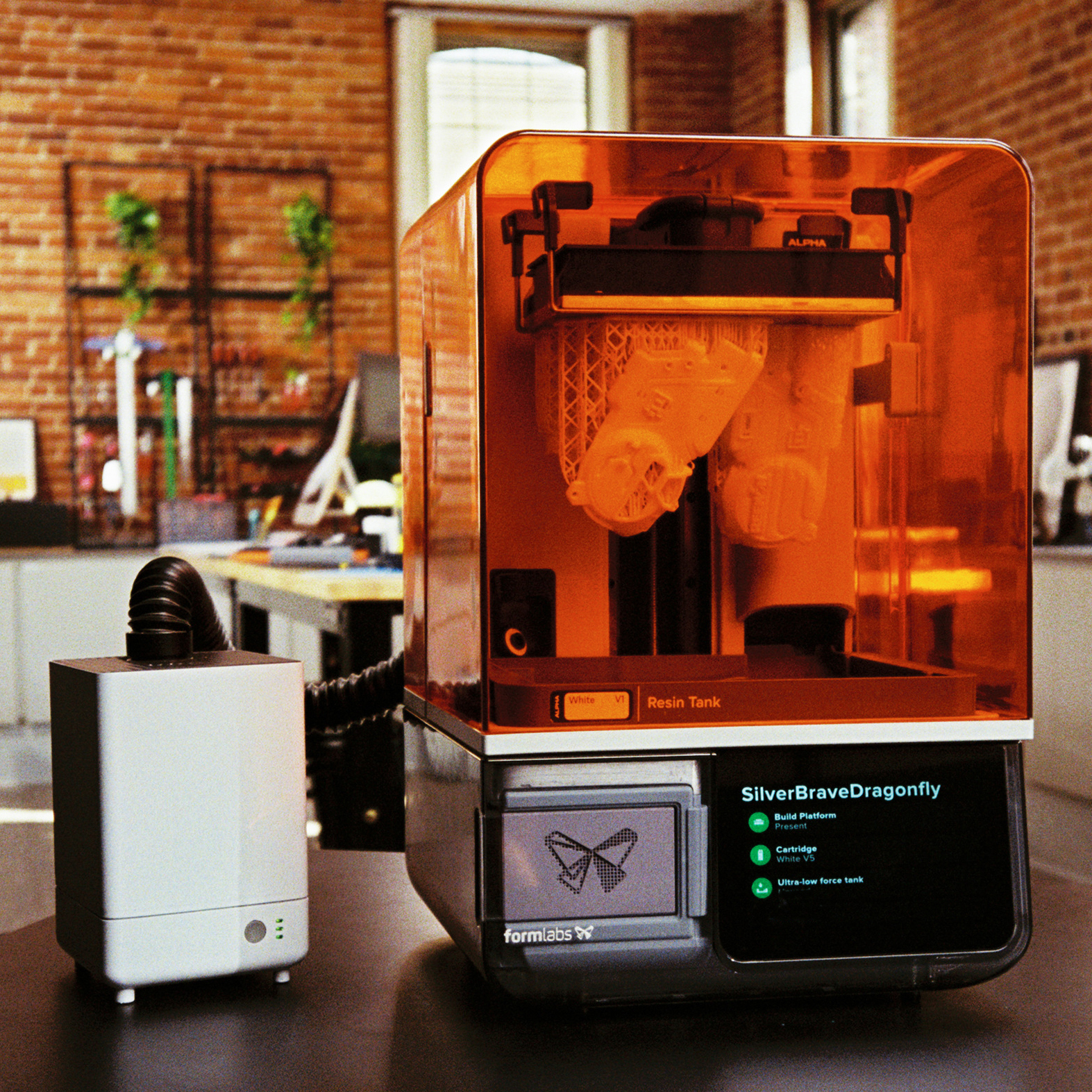 Formlabs VOC Extractor i štampač u radnom prostoru — zvanična fotografija proizvoda