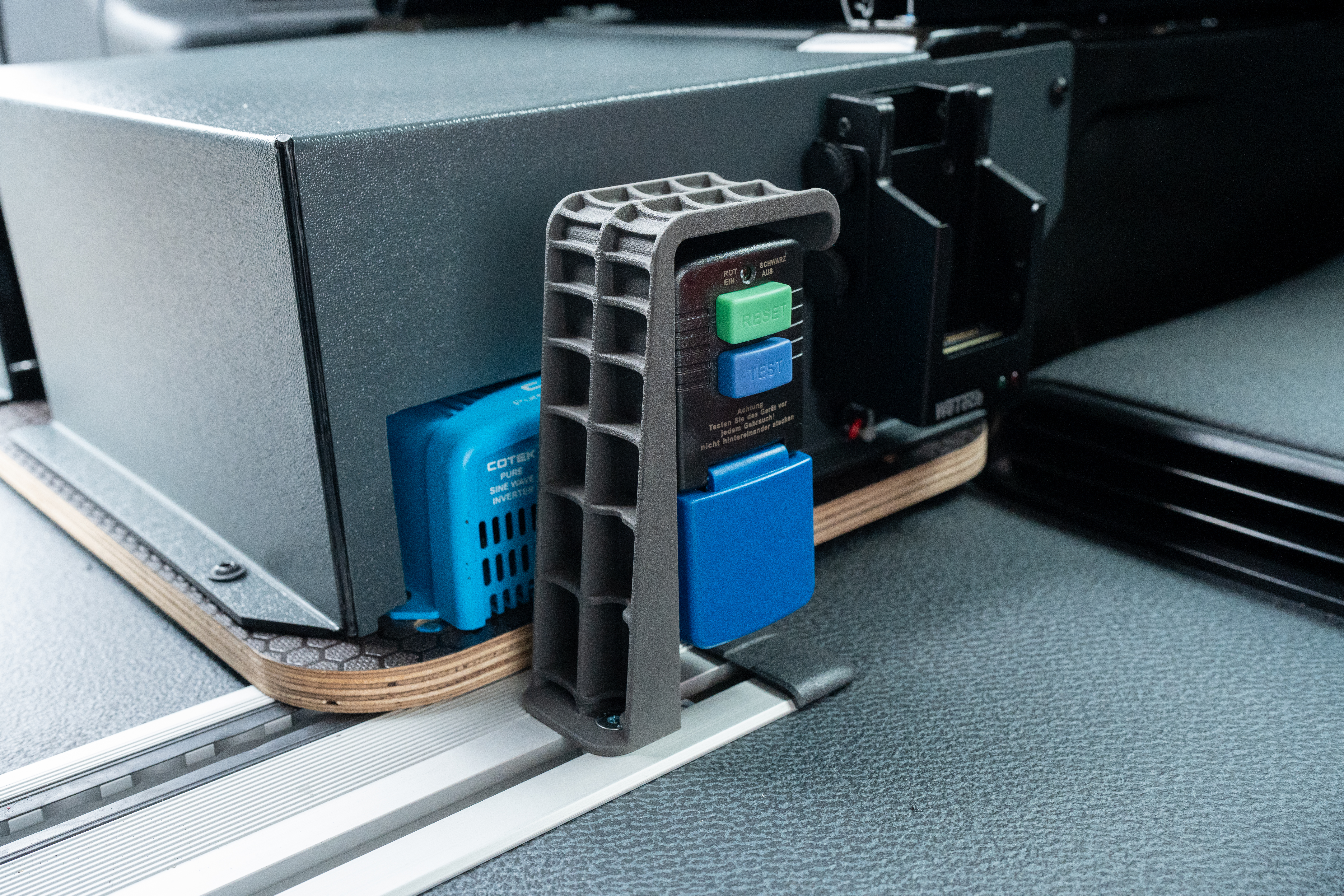 Aftermarket Customization for Police Forces