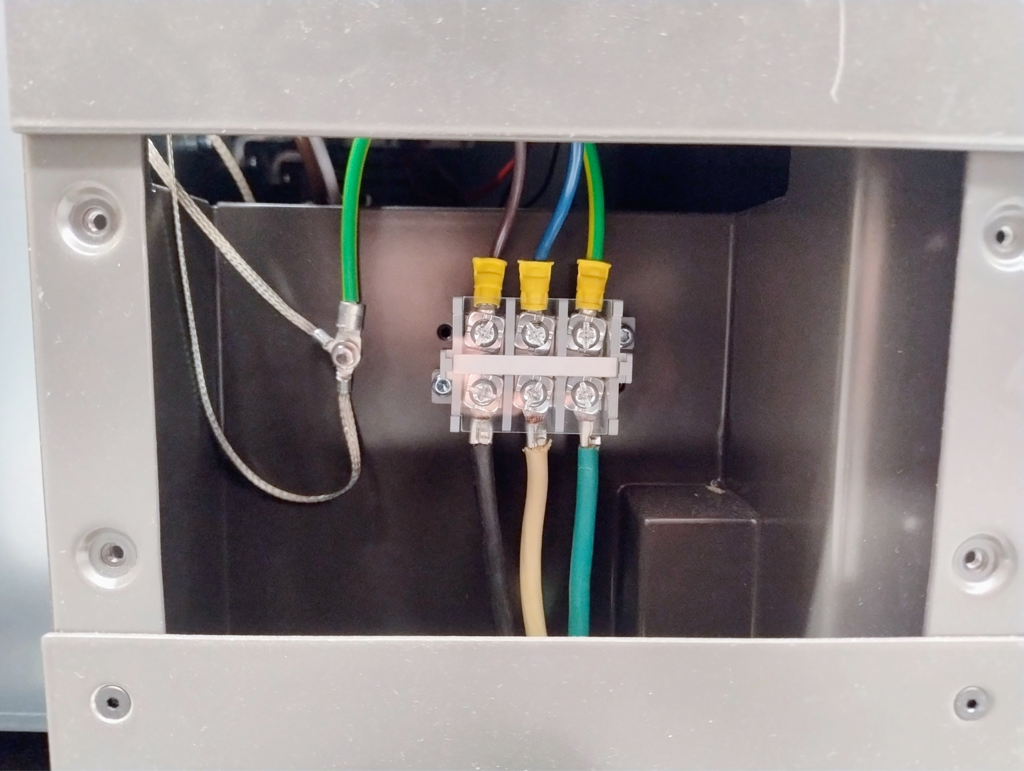 Fuse X1 電源端子接線位置
