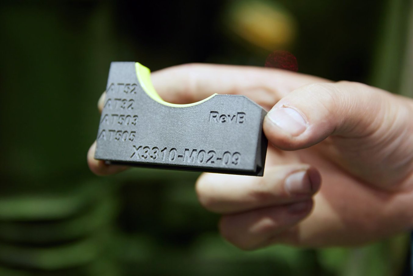 翻轉臂夾爪特寫