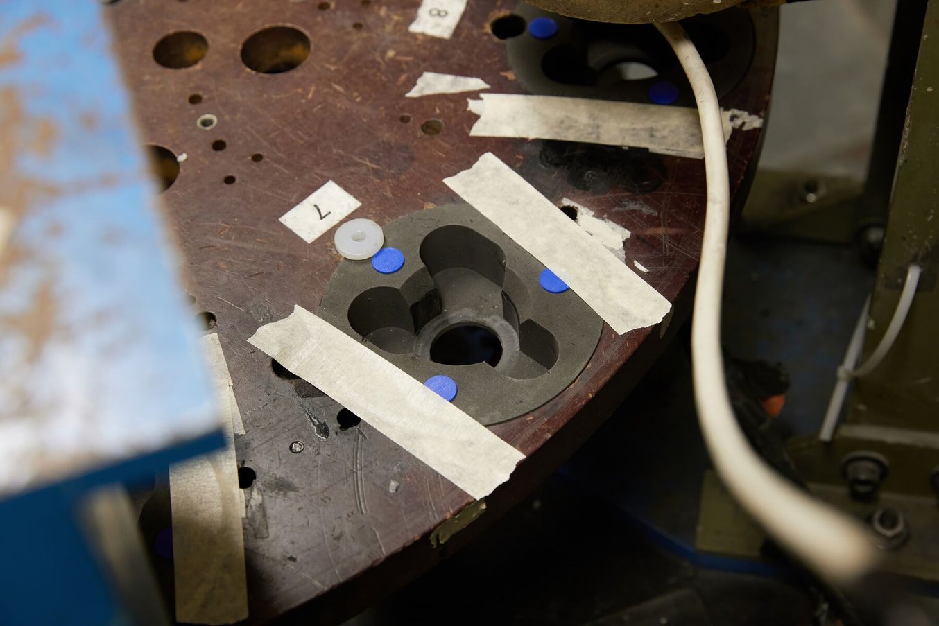 SLS 3D 列印測試杯製造輔助工具