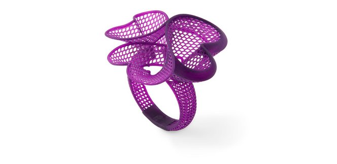 Concentrandoci sulle geometrie più complicate in fase di sviluppo del prodotto, come la filigrana, siamo riusciti a creare un materiale in grado di stampare accuratamente design di tutti i tipi.