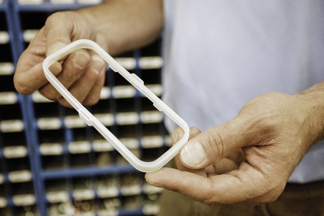 a 3d printed retainer ring