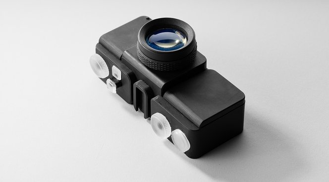 Clear and transparent 3D printing - Formlabs applications engineer Amos Dudley designed and 3D printed a lens for a fully 3D printed camera.