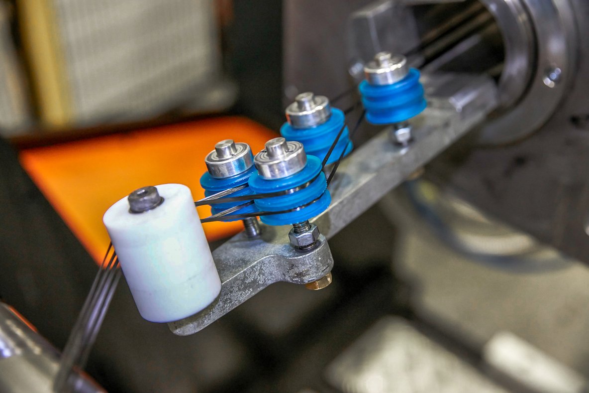 Manufacturing Custom Rollers for Composite Filament Winding | Formlabs